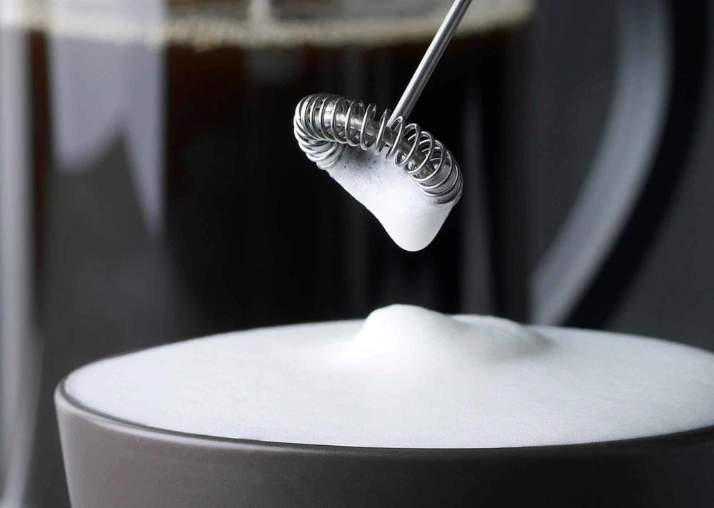 Aerolatte Original Steam Free Milk Frother with Stand, Ivory - Image 2