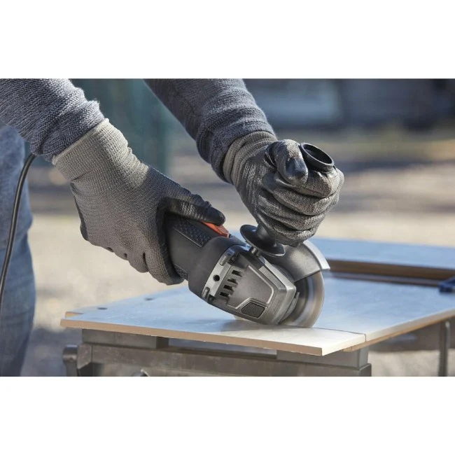 Black & Decker 900W Grinder - Image 3