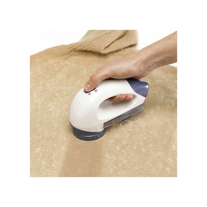 Bobble Off Electric Fluff & Fuzz Remover - Image 2