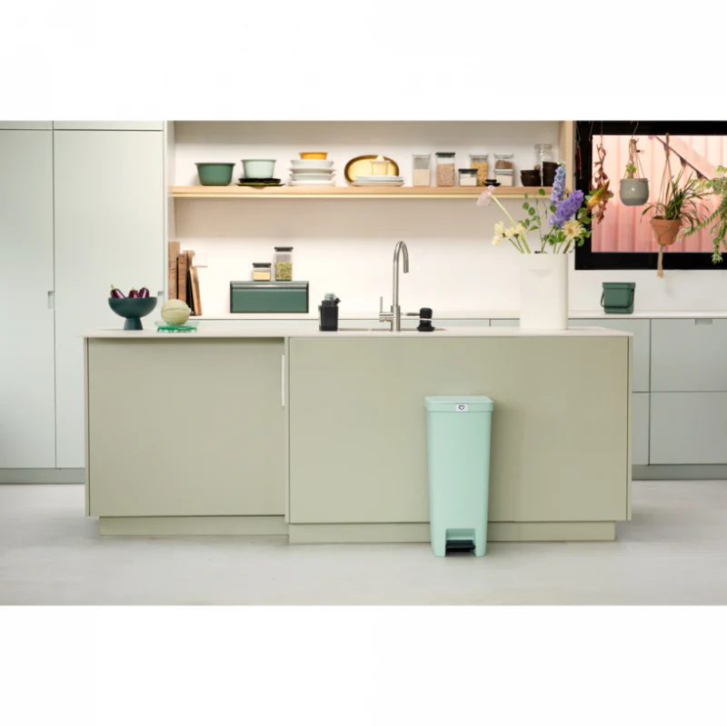 Brabantia 40 Litre StepUp Pedal Bin - Green - Image 5