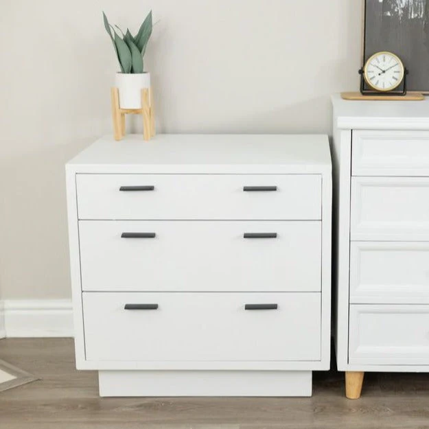 Bright White Beyond Paint All In One Furniture Paint - Image 4