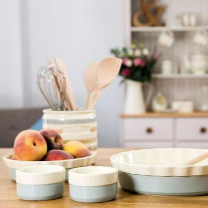KitchenCraft Set of 4 Ceramic Ramekins - Image 3