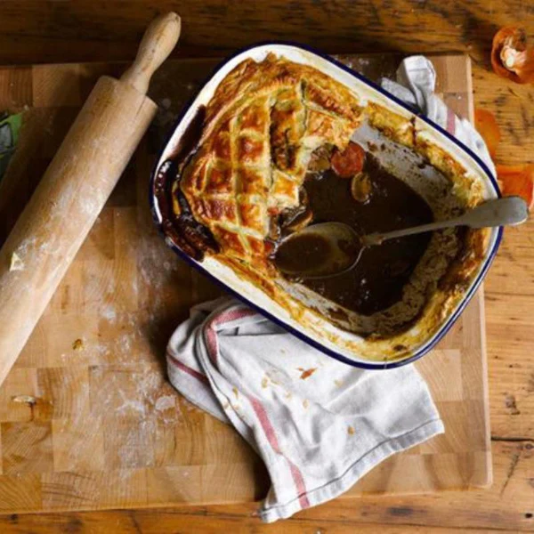 Falcon Enamel Rectangle Pie Dish - Image 5