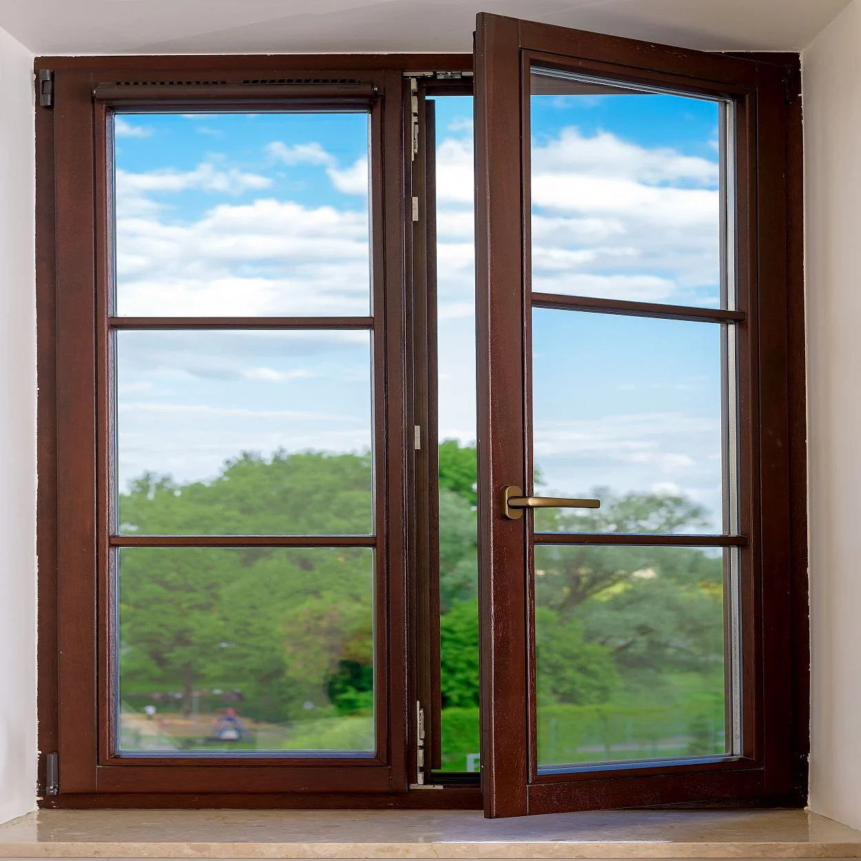 Fleetwood Traditional Gloss - Teak 750ml - Image 2