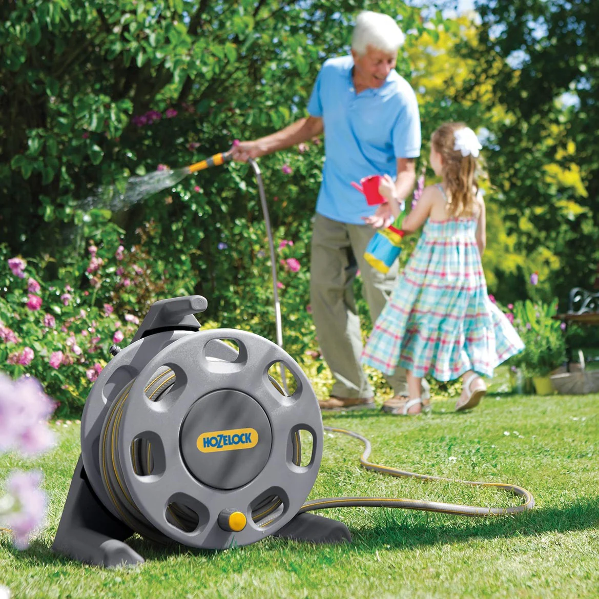 Hozelock Free Standing Hose Reel with 25m Hose - Image 2