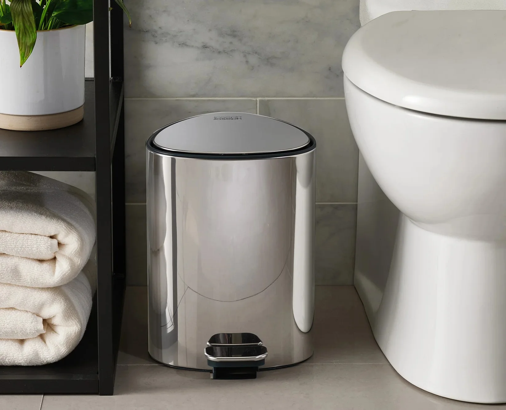 Joseph Joseph EasyStore Luxe 5L Steel Pedal Bin - Image 5