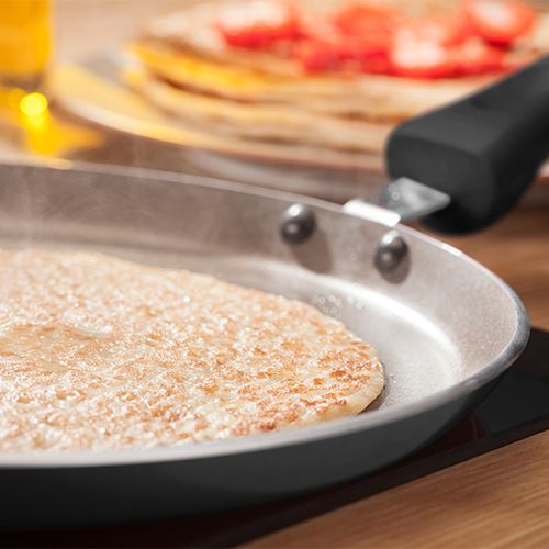 Judge Radiant Black Non-Stick 26cm Crepe Frying Pan - Image 2