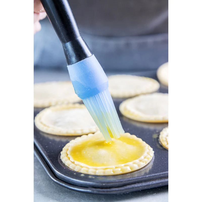 KitchenCraft Silicone Pastry Brush - Image 5