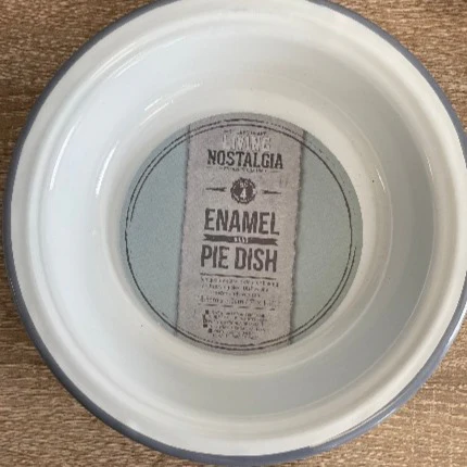 Living Nostalgia Enamel Round 18cm Pie Dish - Image 2