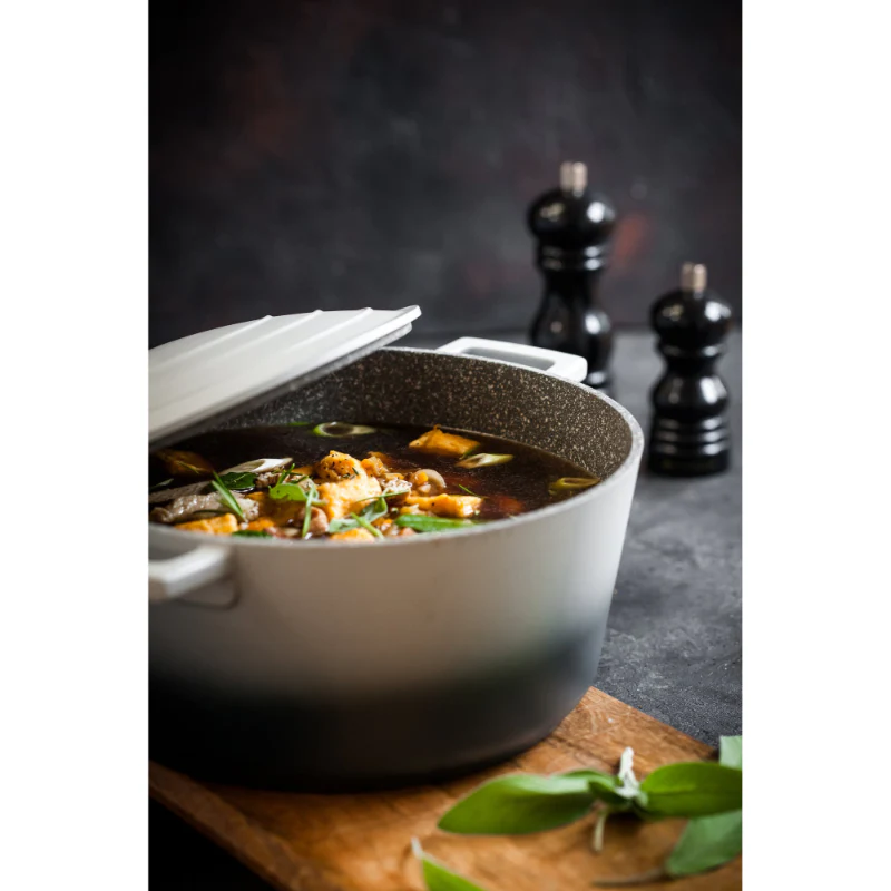 MasterClass Cast Aluminium 5 Litre Casserole Dish - Ombre Grey - Image 4