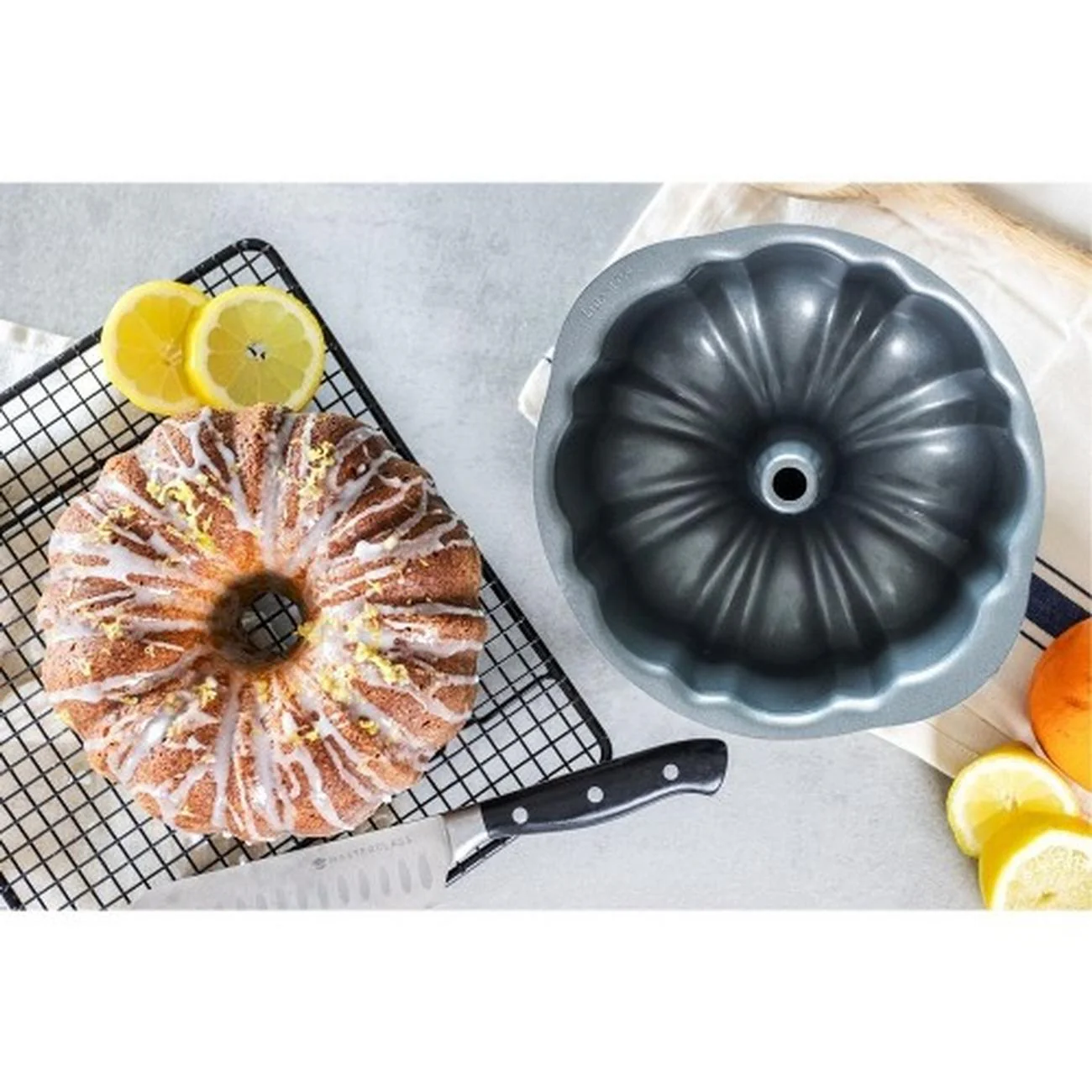MasterClass Non-Stick 25cm Fluted Ring Cake Pan - Image 3