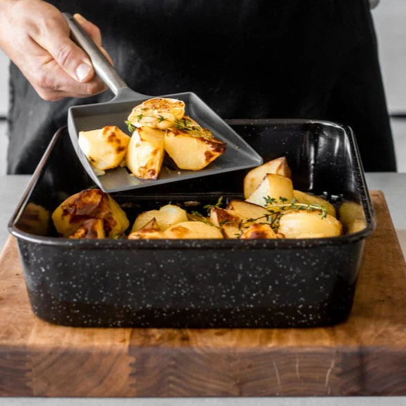 MasterClass Vitreous Enamel Roasting Pan - Image 5