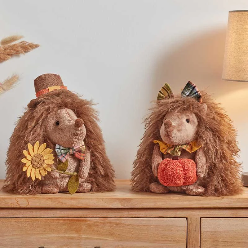 Mrs Hedge – Autumn Character Decor – Seated
