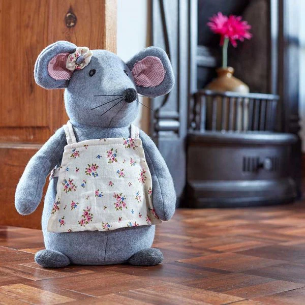 Mrs Mouse Doorstop - Image 2