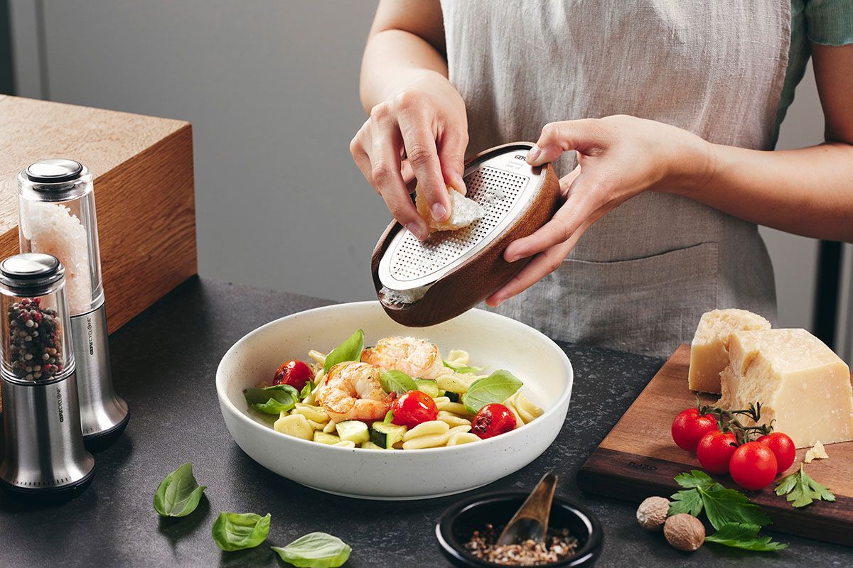Gefu Parmezo Parmesan Grater - Image 2