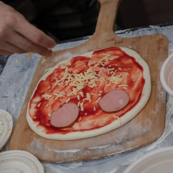 12 Inch Bamboo Pizza Peel - Image 4