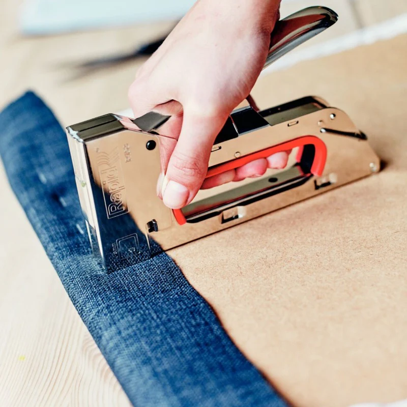 Rapid R153 Heavy Duty Staple Gun - Image 2