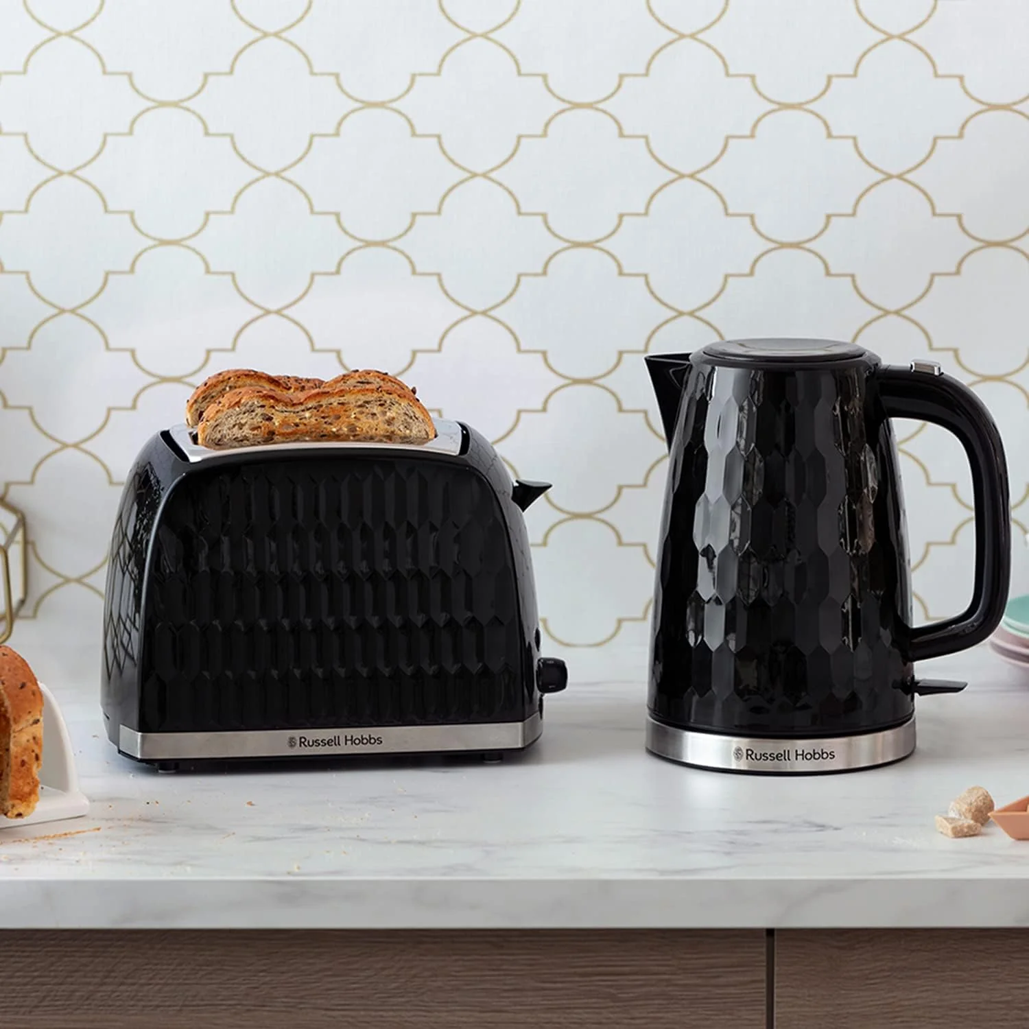 Russell Hobbs Honeycomb 2 Slice Black Toaster - Image 2