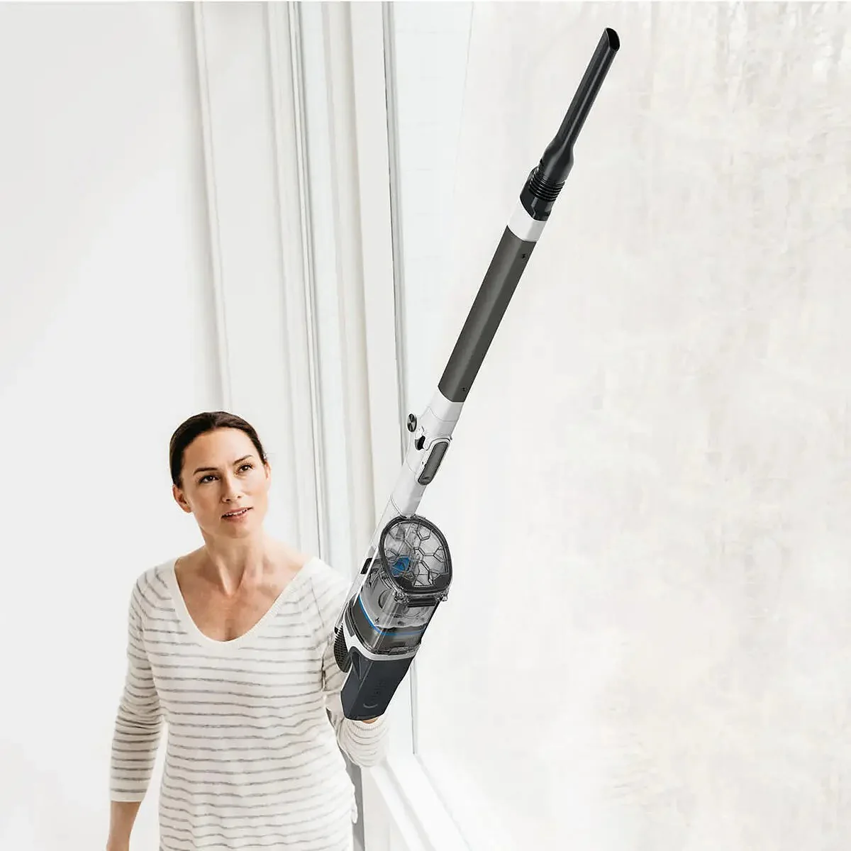 Shark Cordless Stick Vacuum with Auto Empty System - Image 8
