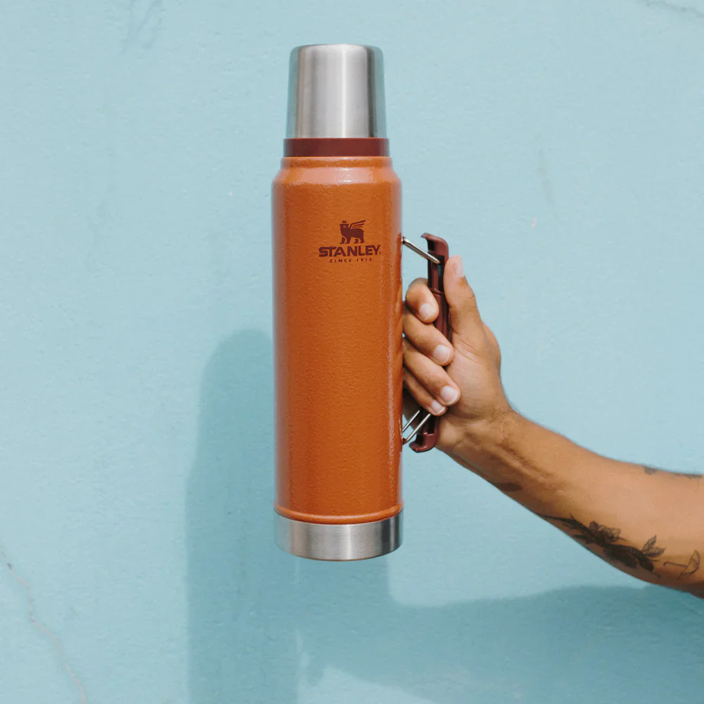 Stanley Classic Vacuum Bottle 1L Clay - Image 4