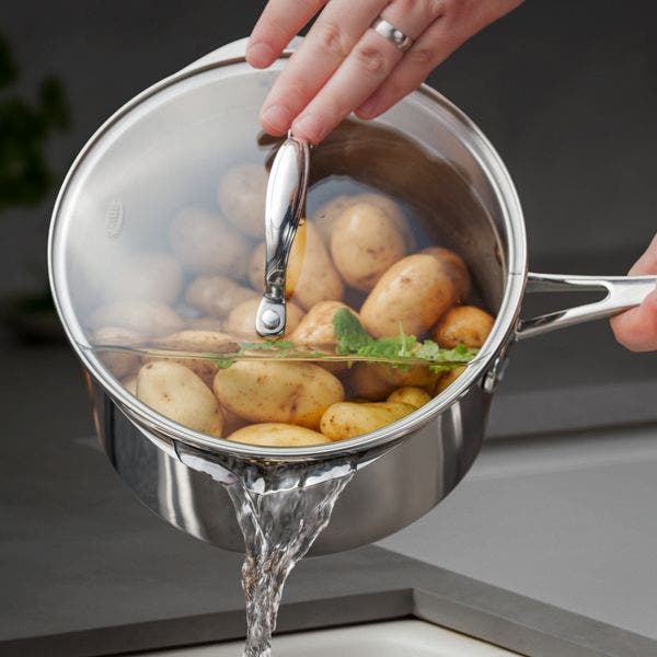 Stellar 7000 16cm Draining Sauce Pan - Image 3