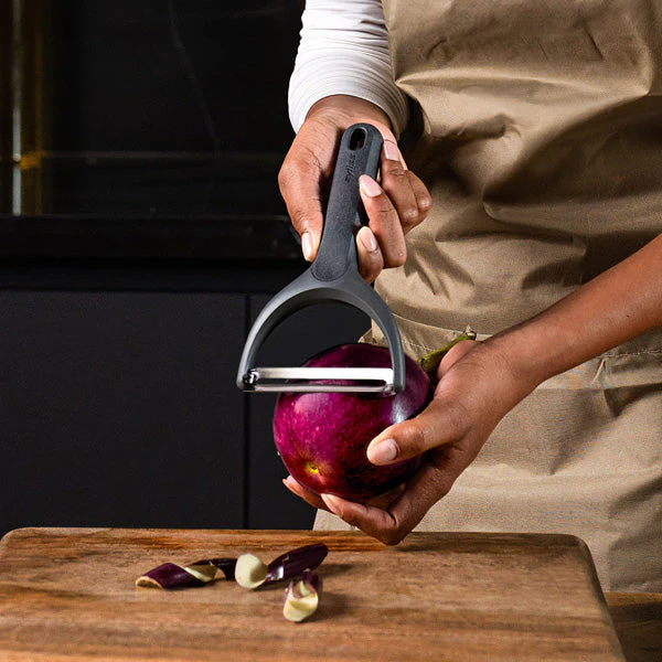 Zyliss Wide Peeler - Image 3